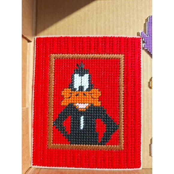 Looney Tunes Plastic Canvas Daffy Duck Sylvester Road Runner Tweety Bird Vintage - Picture 5 of 10